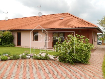 Prodej RD 4+kk (90m2) v Brozanech, CP pozemku 957 m2, Pardubice 2 km. - Fotka 5