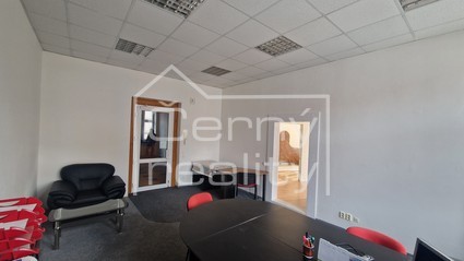 Pronájem 3 kanceláří o ploše 67m2, v centru Pardubic, ul. Štrossova č.p. 277, 1.patro - Fotka 16