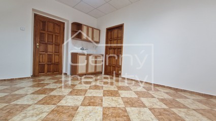 Pronájem luxusních kanceláří v Ústí nad Orlicí, celkem 30 m2 + terasa 40 m2, 1.patro - Fotka 12