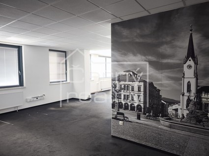 Pronájem luxusních kancelářských prostor v centru Trutnova, o ploše 180 m2 - Fotka 9