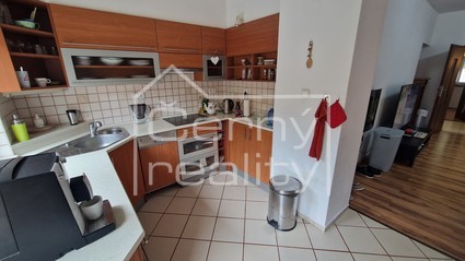 Pronájem luxusního bytu 2+kk (50m2) terasa, zahrada, pergola, v Pardubicích - Fotka 18