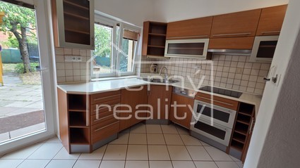 Pronájem luxusního bytu 2+kk (46 m2) terasa, zahrada, pergola, v Pardubicích - Fotka 32