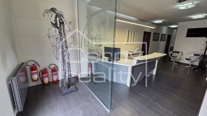 Pronájem luxusních zařízených kanceláří (140 m2) v Jičíně s parkováním ve dvoře - Fotka 10