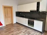 Pronájem luxusního vybaveného bytu 2+kk (50m2) v Pardubicích, zvýšené přízemí v RD