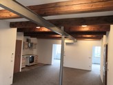 Pronájem atypického luxusního bytu 2+1 (90m2) v Brozanech, klimatizace, parkování
